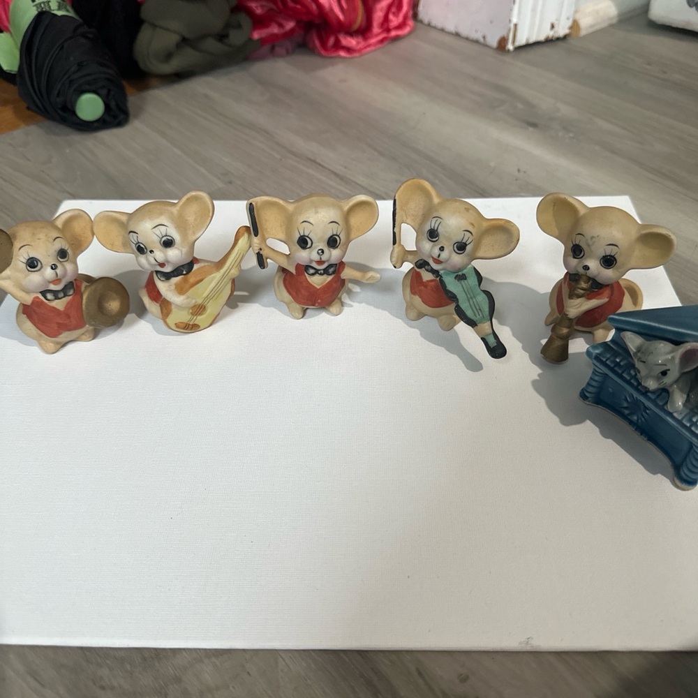 Vintage Ceramic Mouse Band Figurines - Set of 6- Cream & Red